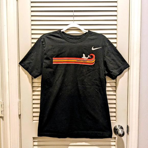 The Nike Tee, Circle C Seals 2022, Men's Size Medium, Black Short Sleeve Swoosh - Picture 6 of 6